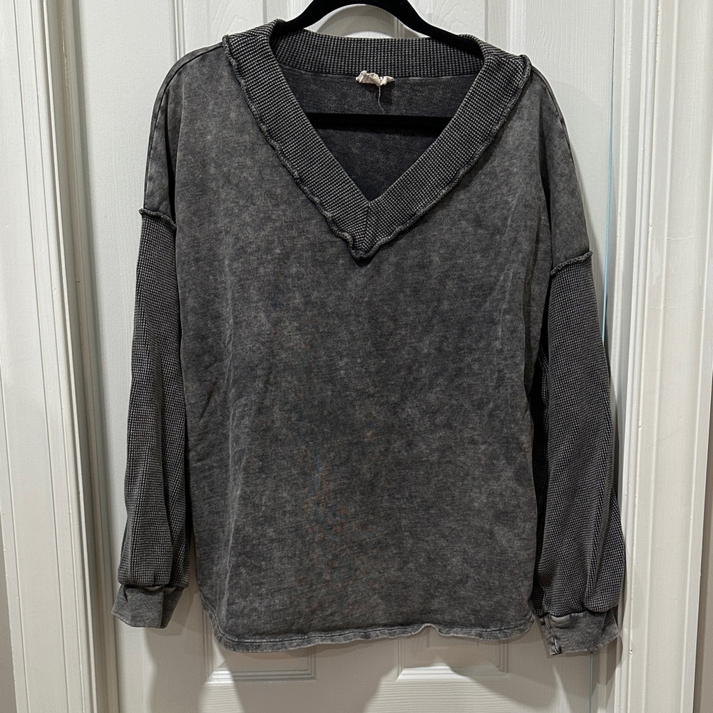 Vneck Long Sleeve Top